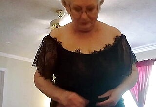 Granny FUcks BBC With the addition of Shows Off Will not hear of Huge Tits